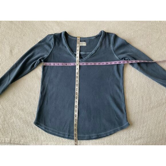 The Normal Brand Ribbed V Neck Top Shirt Long Sleeves Blue Women's M - Picture 8 of 8